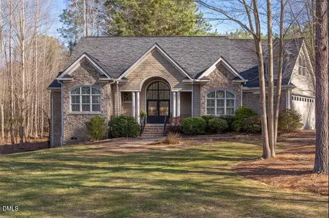 2032 Silverleaf Dr, Youngsville, NC 27596