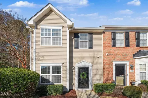 110 Anterbury Dr, Apex, NC 27502