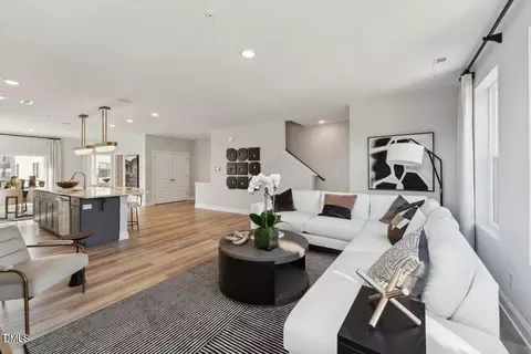 110 Byrum St #302, Cary, NC 27511