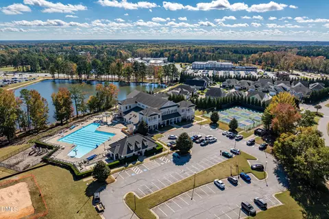 136 Ogden Cir, Clayton, NC 27527