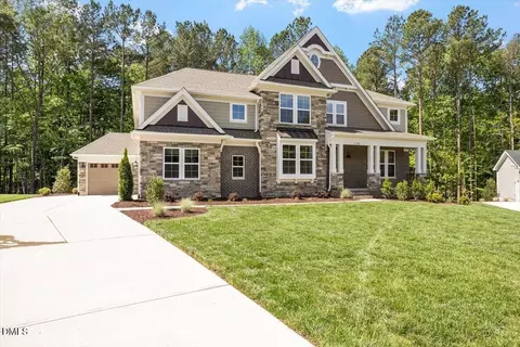 136 Ogden Cir, Clayton, NC 27527