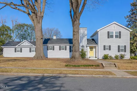 417 Glenwood Ave, Burlington, NC 27215