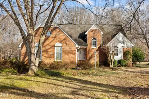 4203 Hunting Meadow Rd, Greensboro, NC 27406
