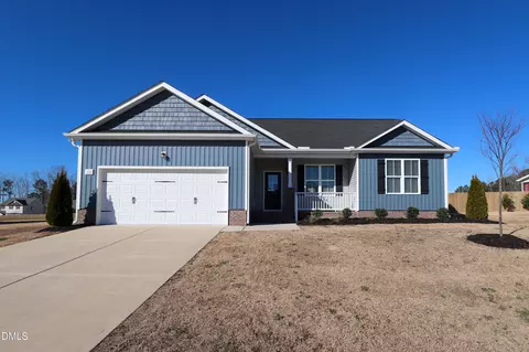 152 Springtooth Dr, Zebulon, NC 27597