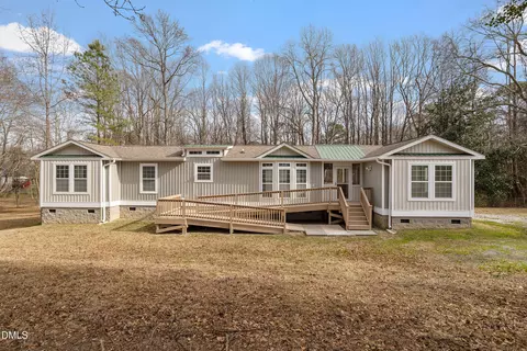 5148 Commission Dr, Holly Springs, NC 27540