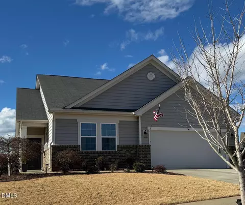 108 Congaree Dr, Holly Springs, NC 27540