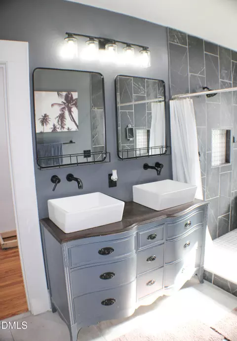 Bath - 301 S 7th St, Erwin, NC 28339 photo 4 of 12