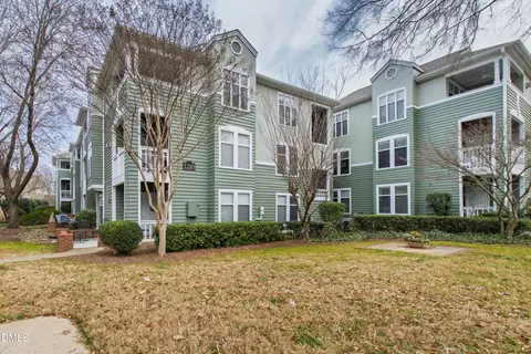 1210 Westview Ln #303, Raleigh, NC 27605
