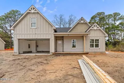 213 Telluride Ct, Aberdeen, NC 28315