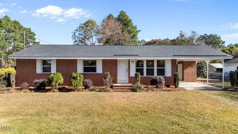 612 Gray St, Elm City, NC 27822