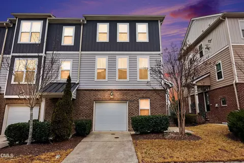 4132 Sykes St, Cary, NC 27519