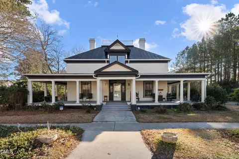 206 S Sycamore St, Fremont, NC 27830