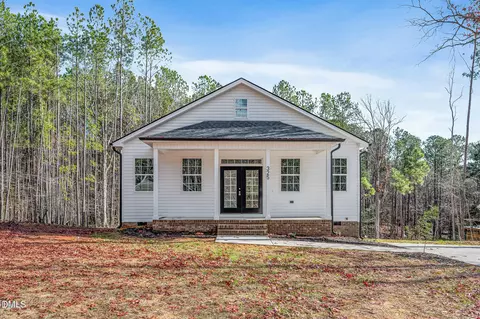 374 Jasmine Rd, Fuquay Varina, NC 27526