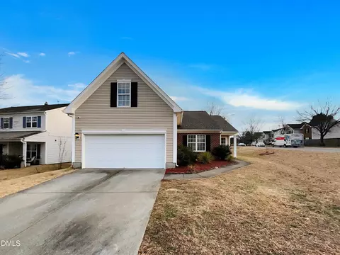 5400 Thunderidge Dr, Raleigh, NC 27610