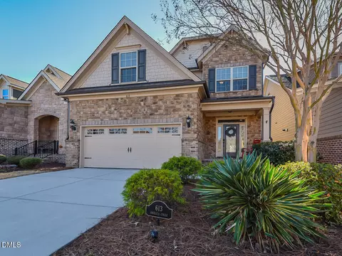 613 Angelica Cir, Cary, NC 27518