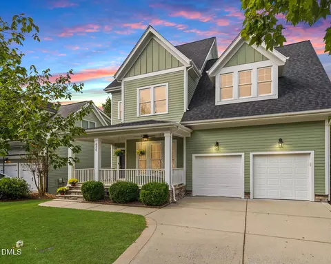 436 Edgepine Dr, Holly Springs, NC 27540