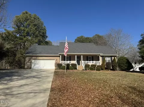 525 Victoria Hills Dr S, Fuquay Varina, NC 27526