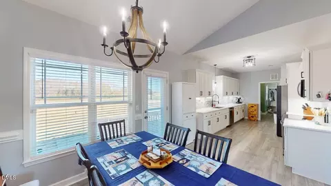Dining - 111 Fox Run Ct, Benson, NC 27504 photo 2 of 3