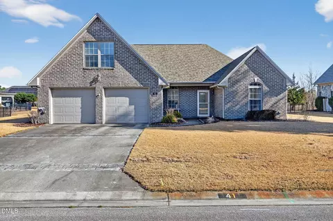 41 Windsor Ct, Hampstead, NC 28443