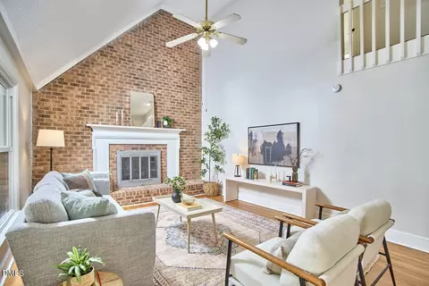 Living - 1918 Peppertree St, Durham, NC 27705 photo 2 of 5