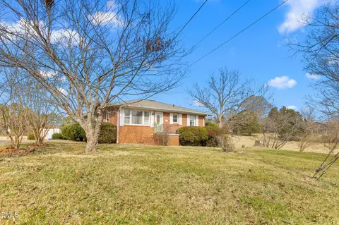 1008 W King St, Hillsborough, NC 27278