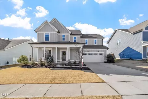 3635 Autumn Creek Dr, Fuquay Varina, NC 27526