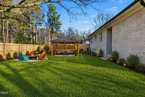 626 S Hoover Rd, Durham, NC 27703