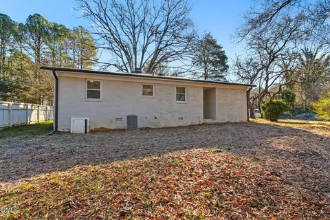 Exterior - 626 S Hoover Rd, Durham, NC 27703 photo 6 of 6