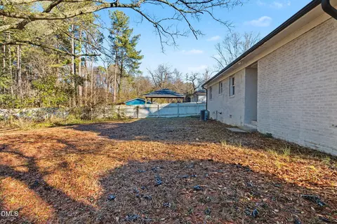 Exterior - 626 S Hoover Rd, Durham, NC 27703 photo 4 of 6