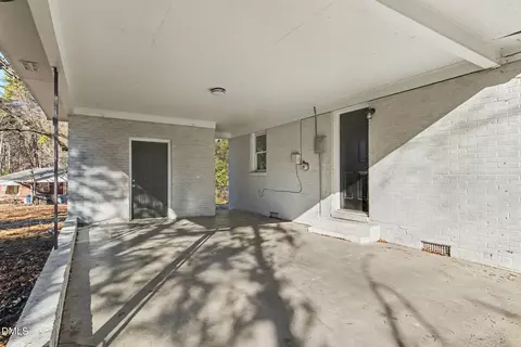 626 S Hoover Rd, Durham, NC 27703 photo 5