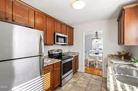 Kitchen - 403 Brooks Ave, Raleigh, NC 27607 photo 3 of 6