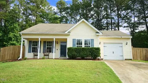 3709 Fan Palm Ct, Raleigh, NC 27616