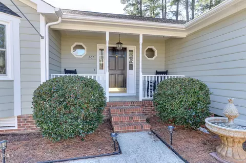 207 Foley Dr, Garner, NC 27529 photo 4