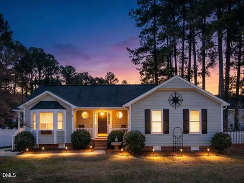 207 Foley Dr, Garner, NC 27529