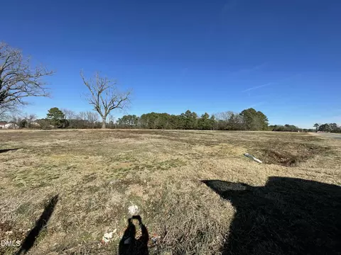 2400 Wc Braswell Rd, Smithfield, NC 27577