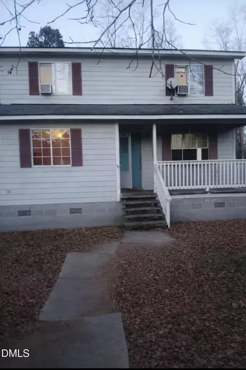 315 E Chapel St, Saint Pauls, NC 28384