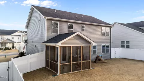 Exterior - 370 Mallard Loop Dr, Clayton, NC 27527 photo 5 of 6
