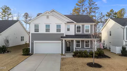 370 Mallard Loop Dr, Clayton, NC 27527