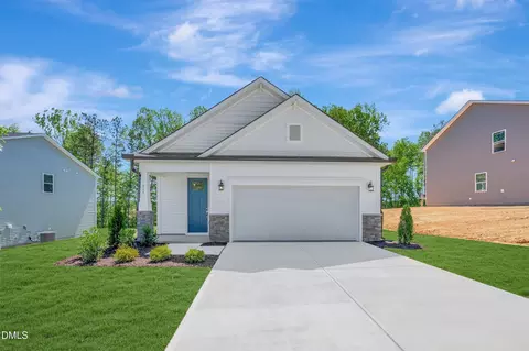 319 Providence Creek Dr, Fuquay Varina, NC 27526