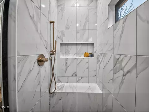 Bath - 3027 Omah St #B, Durham, NC 27705 photo 5 of 5