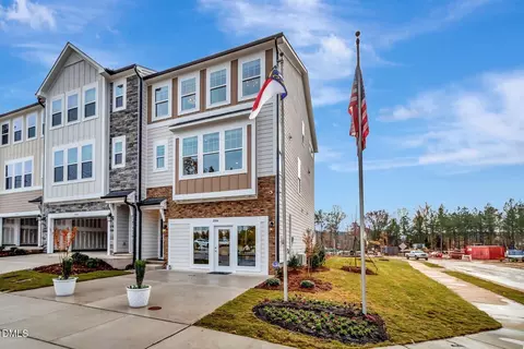 10050 Secluded Garden Drive Rd # 199, Apex, NC 27523