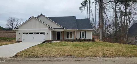 185 Maple Dr, Erwin, NC 28339