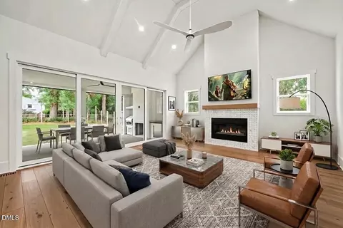 621 Duke Dr, Raleigh, NC 27609