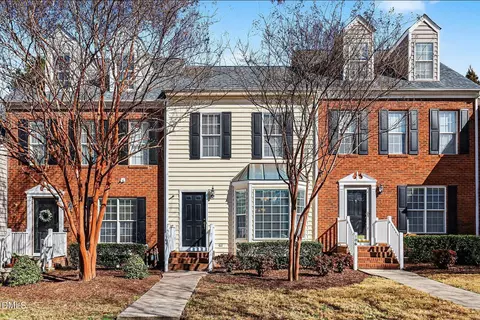 104 Knightsborough Way, Apex, NC 27502