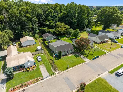 View/Area - 113 Joy St, Dunn, NC 28334 photo 4 of 4