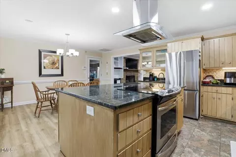 Kitchen - 170 Jp Dr, Smithfield, NC 27577 photo 3 of 8