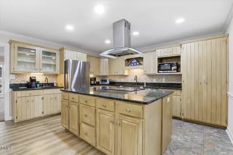 Kitchen - 170 Jp Dr, Smithfield, NC 27577 photo 2 of 8