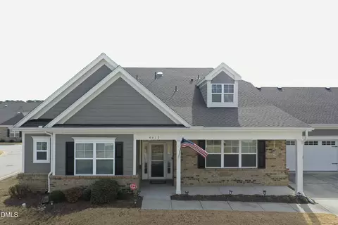 4612 Thorn Leaf Ct, Raleigh, NC 27604