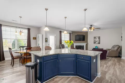 Kitchen - 2346 Campbell Loop, Burlington, NC 27215 photo 4 of 4
