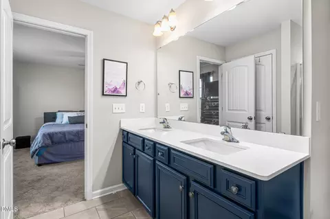 Bath - 2346 Campbell Loop, Burlington, NC 27215 photo 3 of 5